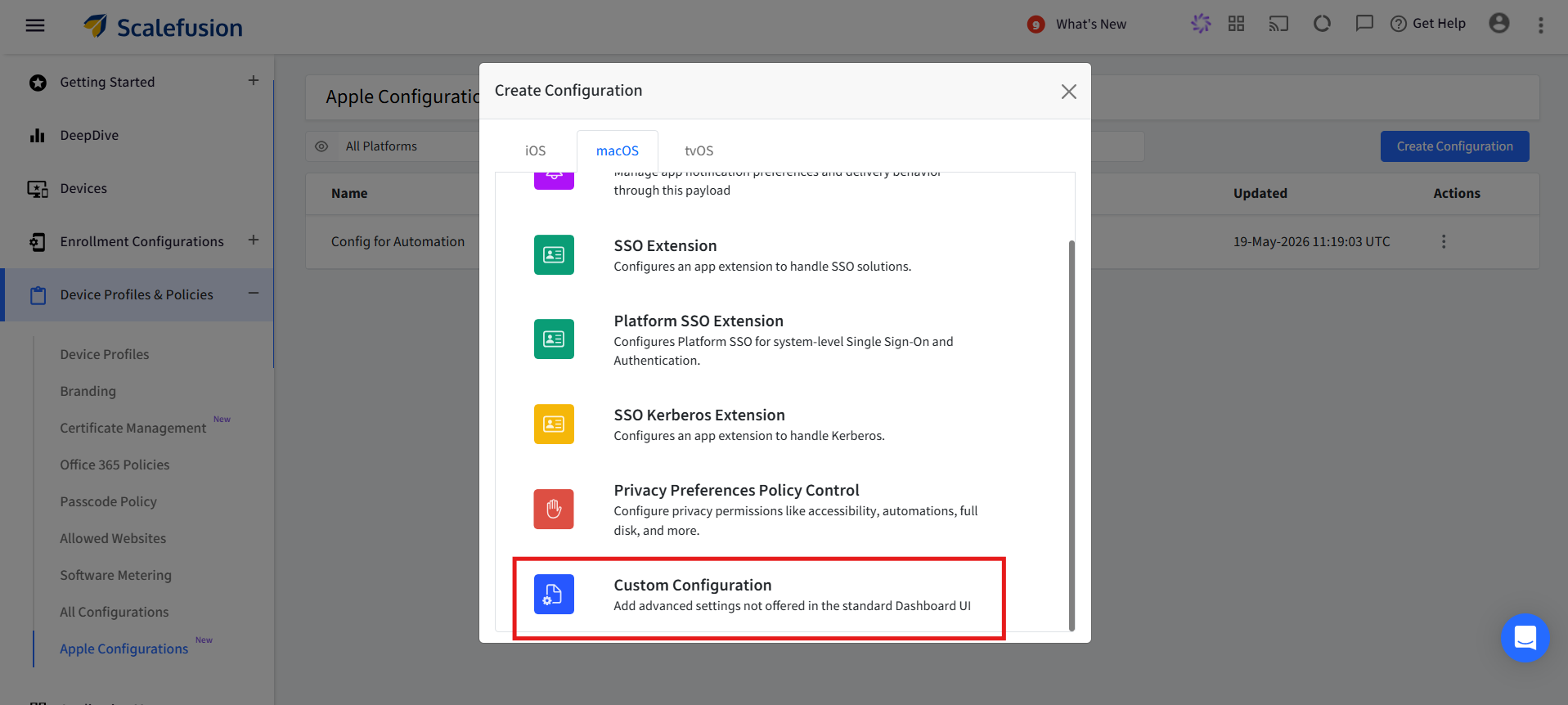 Finestra modale intitolata Crea configurazione che mostra le opzioni della piattaforma (iOS, macOS, tvOS) con un elenco di configurazioni tra cui SSO, SSO della piattaforma, SSO Kerberos, Preferenze sulla privacy e Configurazione personalizzata evidenziate in basso con una descrizione delle impostazioni avanzate.