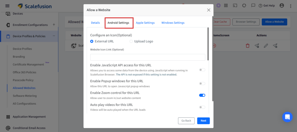 Modal: Benarkan dialog Laman Web dengan Tetapan Android aktif, menunjukkan pilihan untuk mendayakan API JavaScript, tetingkap timbul, kawalan zum dan video main automatik; Butang Seterusnya kelihatan.
